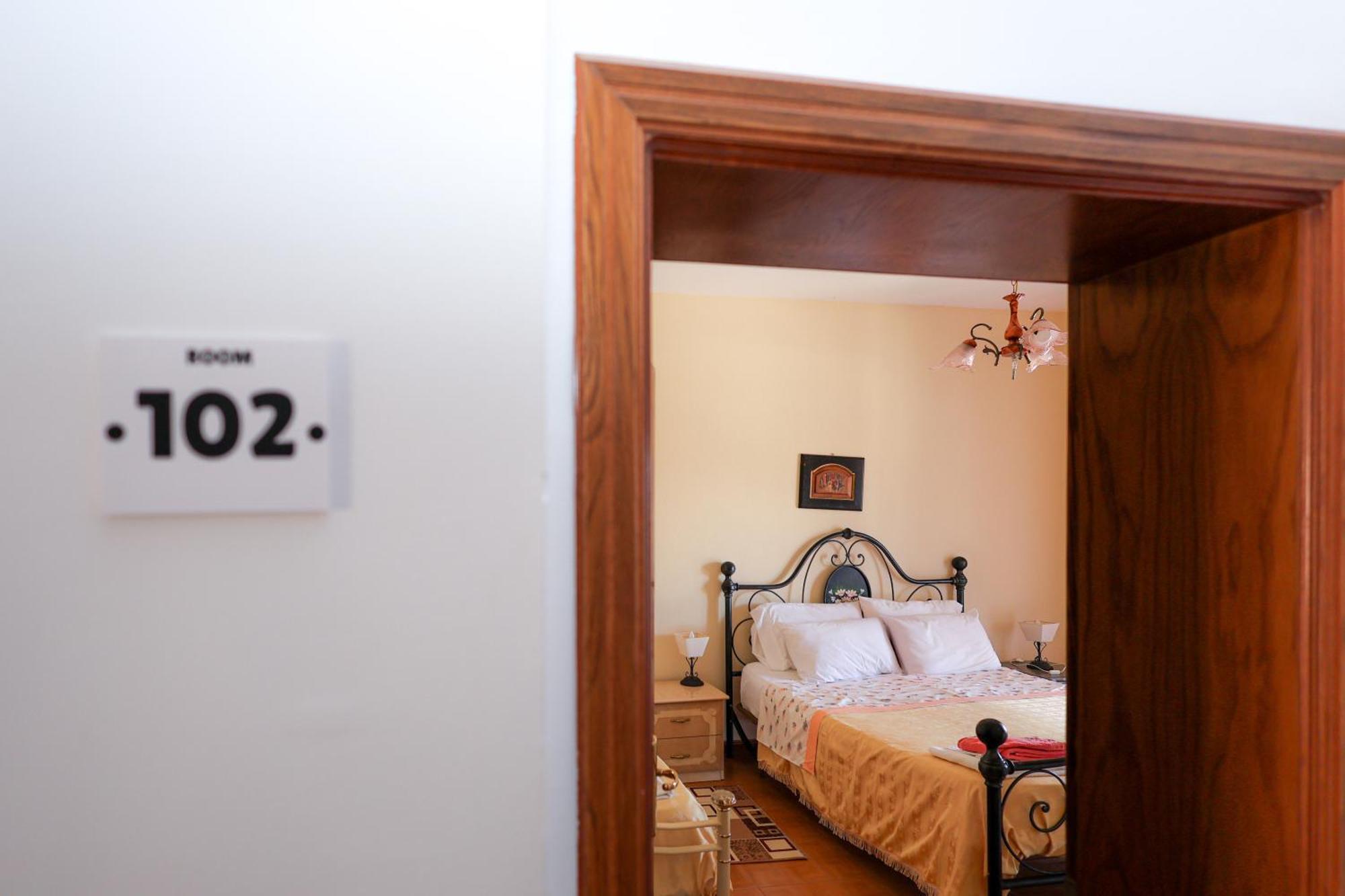 Bed and Breakfast Casa La Pieve Berat Exterior foto