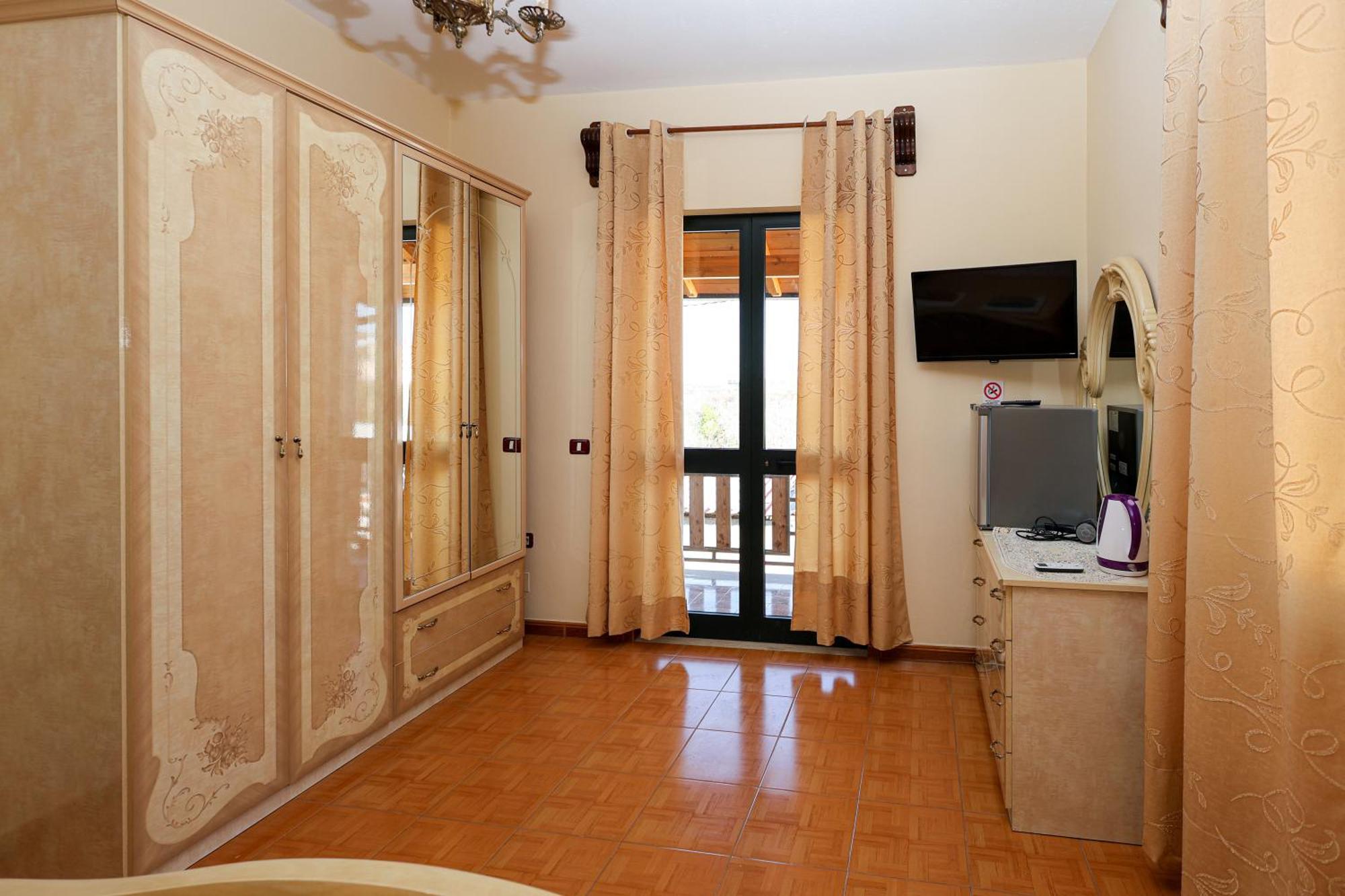 Bed and Breakfast Casa La Pieve Berat Exterior foto