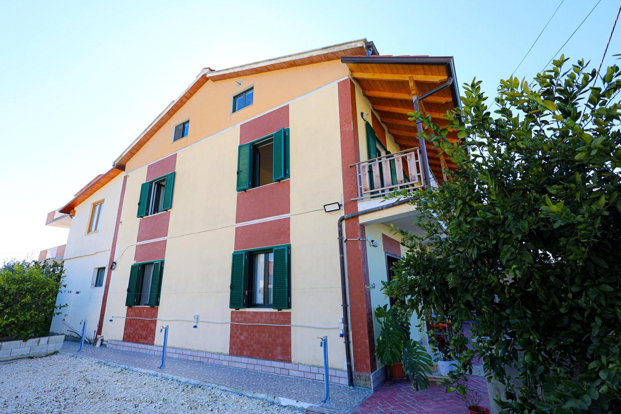 Bed and Breakfast Casa La Pieve Berat Exterior foto