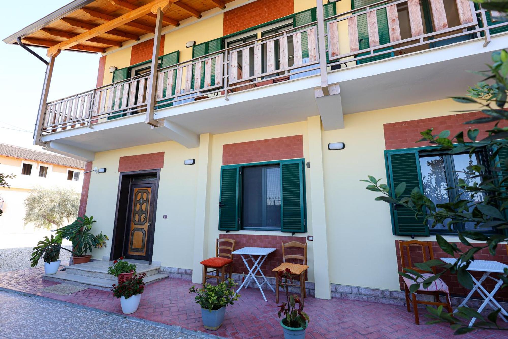 Bed and Breakfast Casa La Pieve Berat Exterior foto