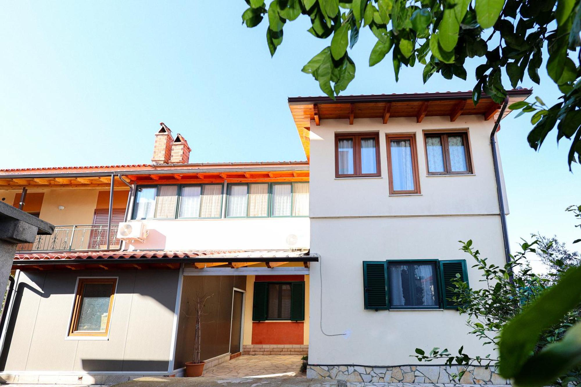 Bed and Breakfast Casa La Pieve Berat Exterior foto