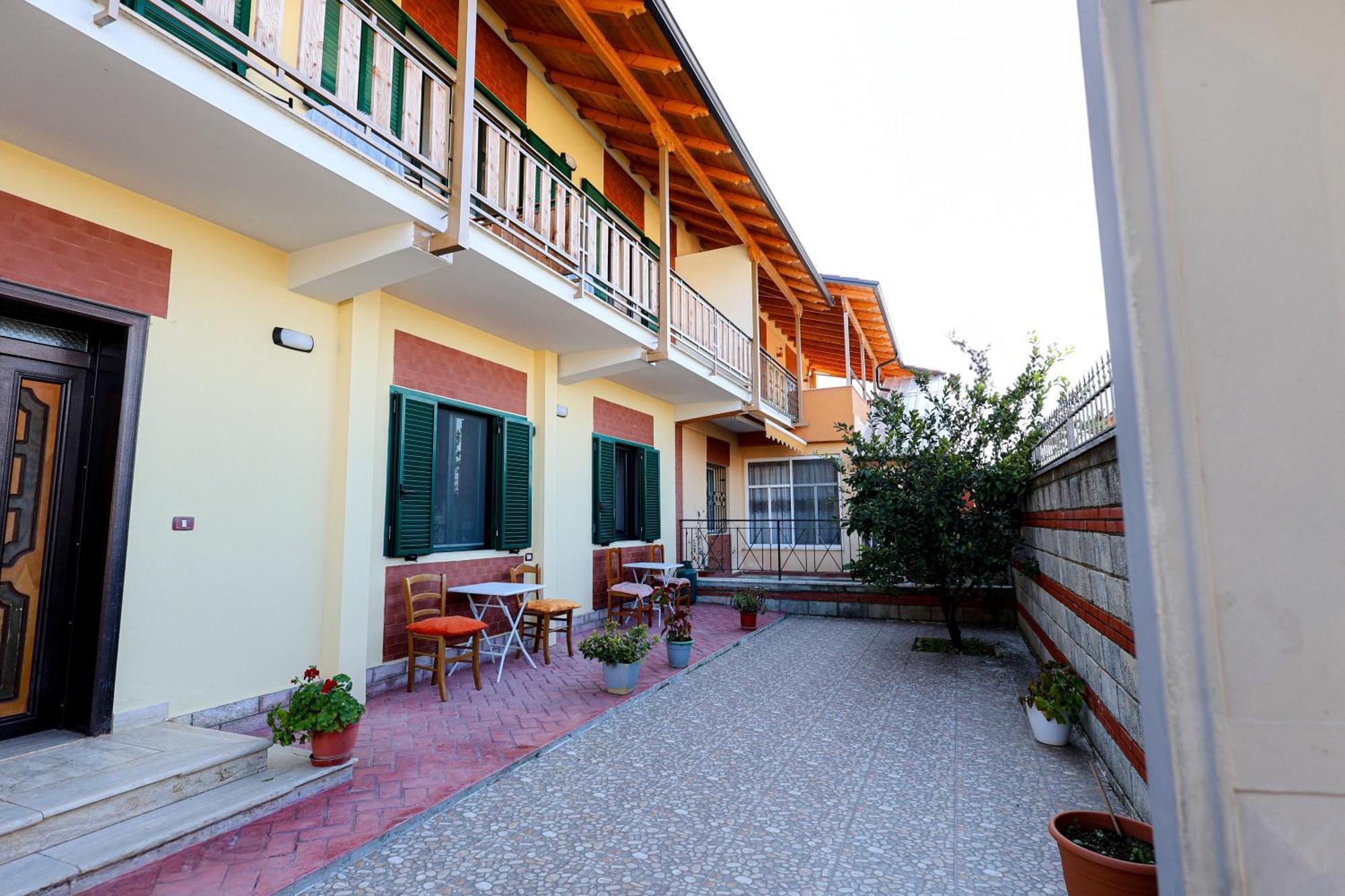 Bed and Breakfast Casa La Pieve Berat Exterior foto